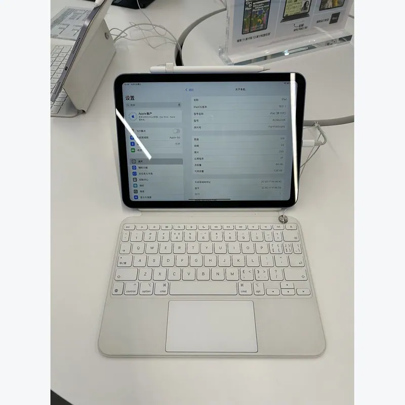 iPad 10th Gen 64GB